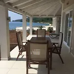 Niki Villa