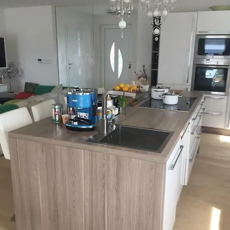 Vila Niki *